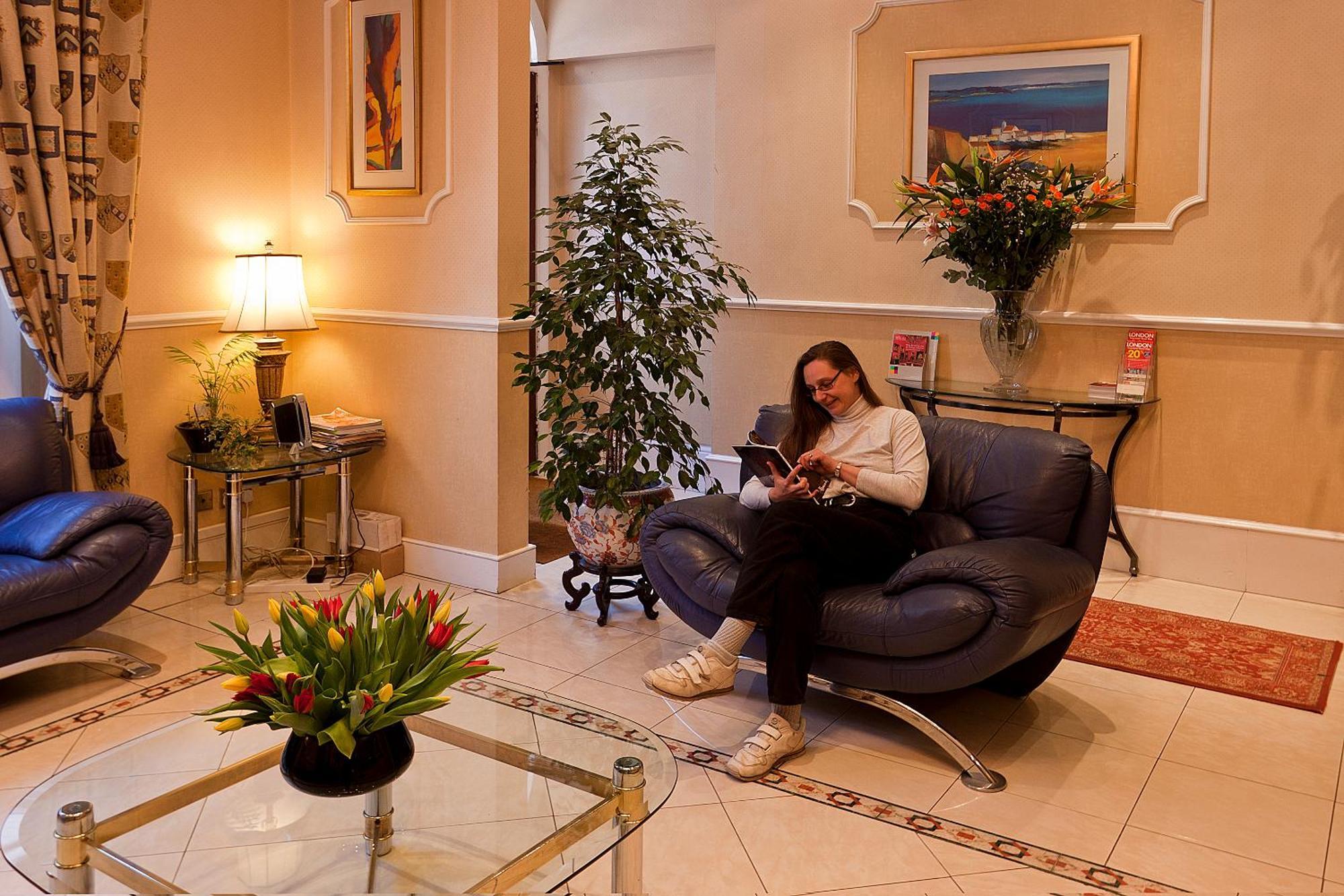 Avon Hotel Лондон Экстерьер фото